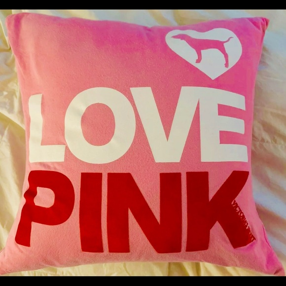 ISO Comforter! Full/Queen ππππ - Picture 2 of 3